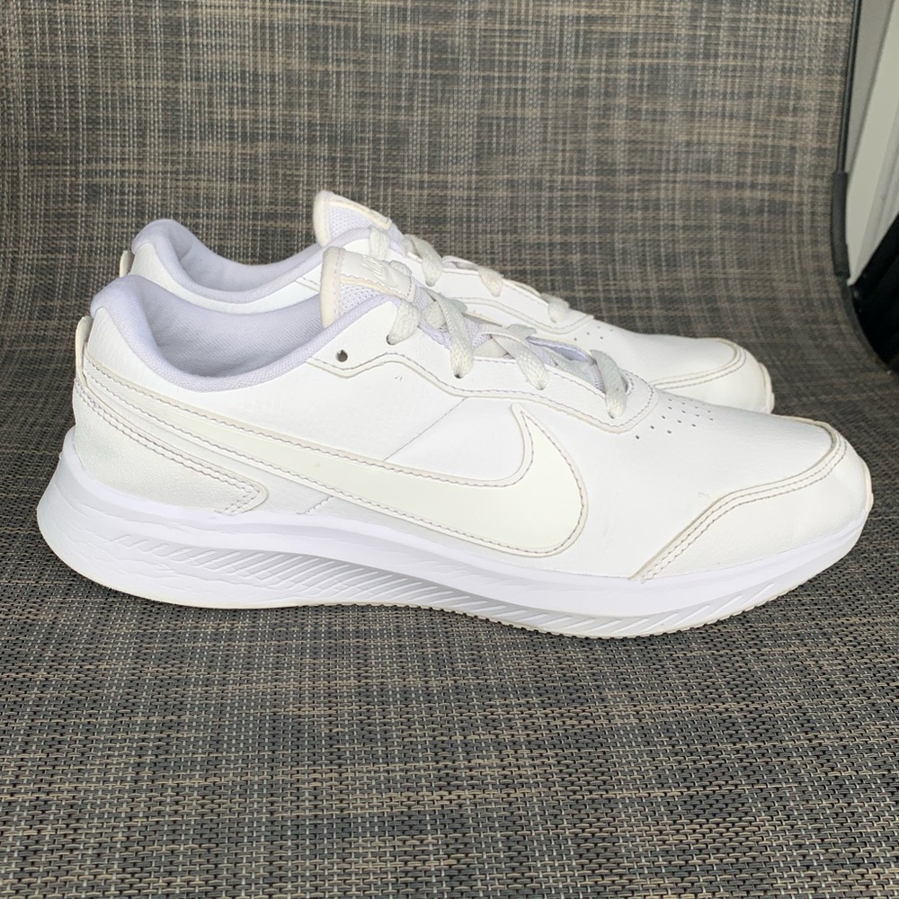 Nike Varsity GS Running Shoes 'Triple White Leather Sneakers Unisex Youth Size 6